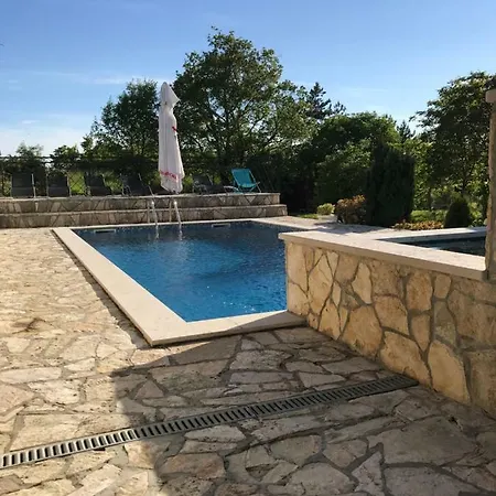 Holiday Nolan Tatil Evi