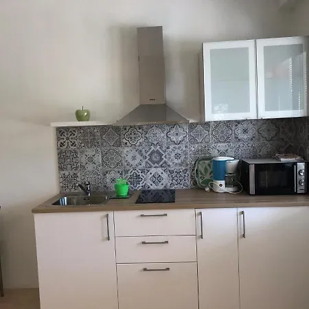 Holiday Nolan Tatil Evi Ripenda Kras