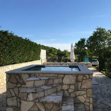 Holiday Nolan Ferienhaus Ripenda Kras